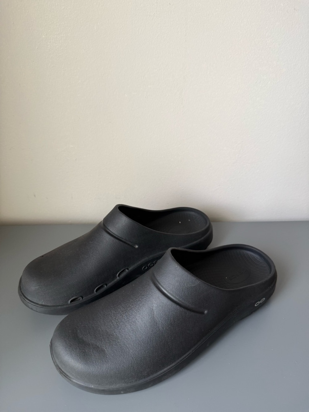 OOFOS OOcloog recovery clogs
